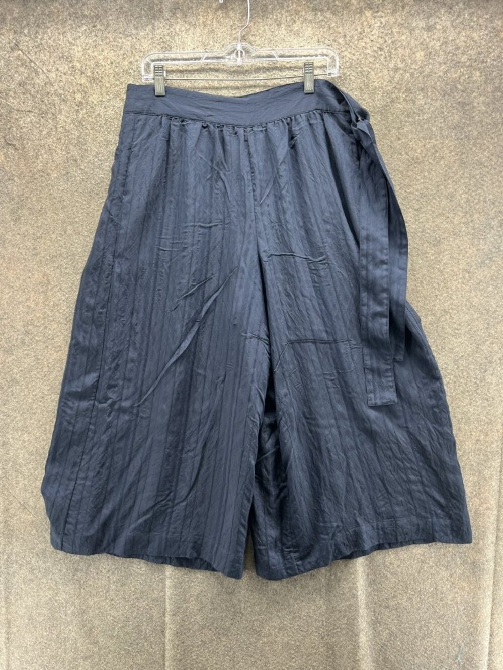 Vince Pants Womens 10 Blue Satin Crop Wide Leg Belted Pleated Pockets Relaxed